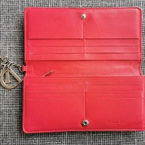 Dior wallet